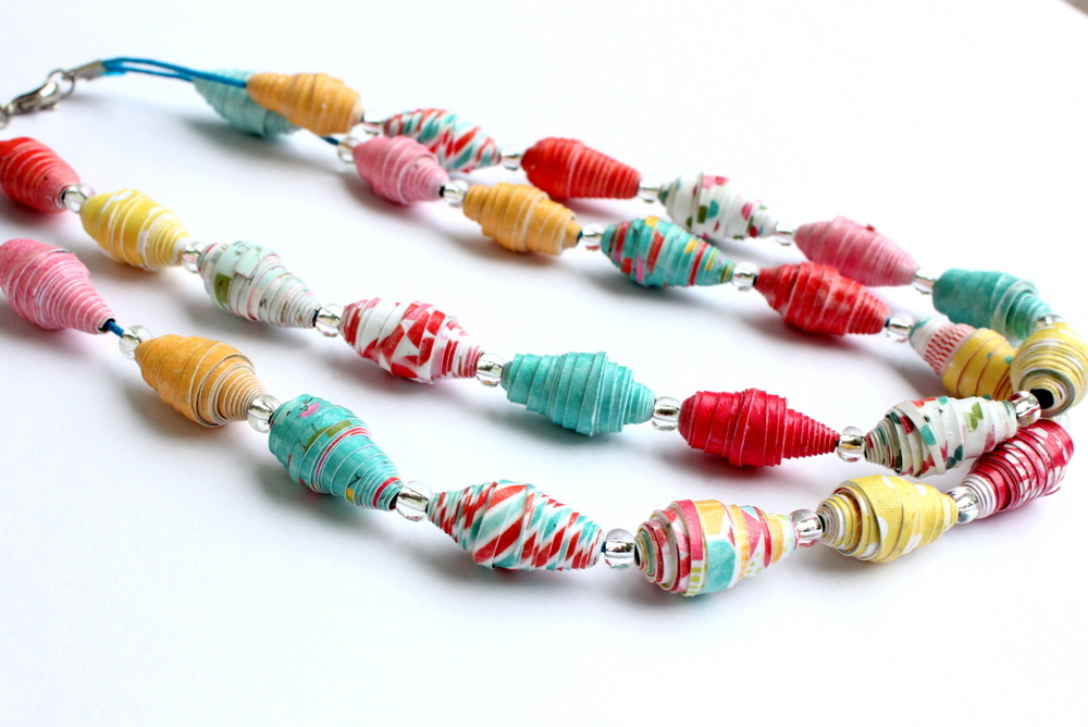 Atelier de création d’un collier en perles de papier
