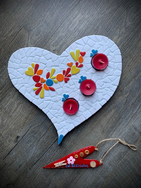Atelier mosaïque : création d’un sous plat en forme de feuille (adultes)